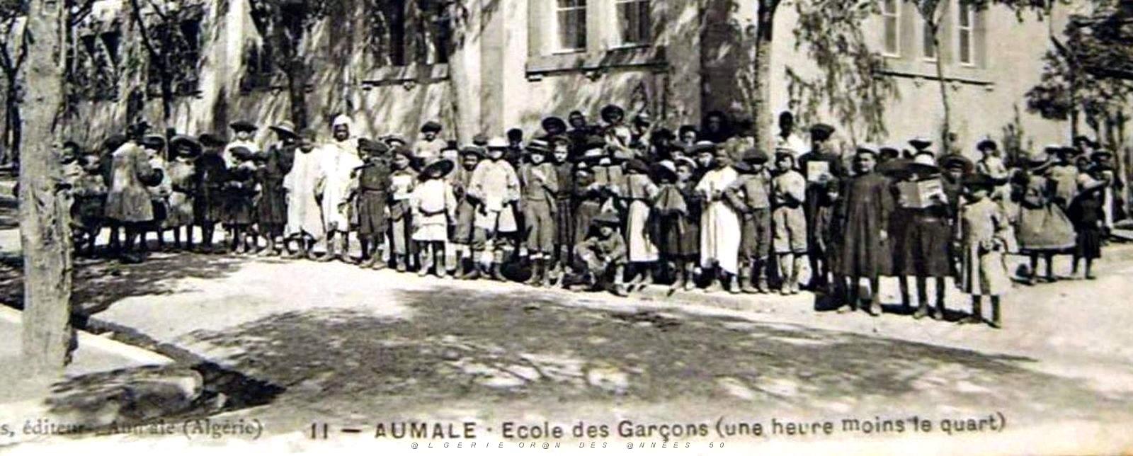 963- Aumale - ecole de garcons2.jpg